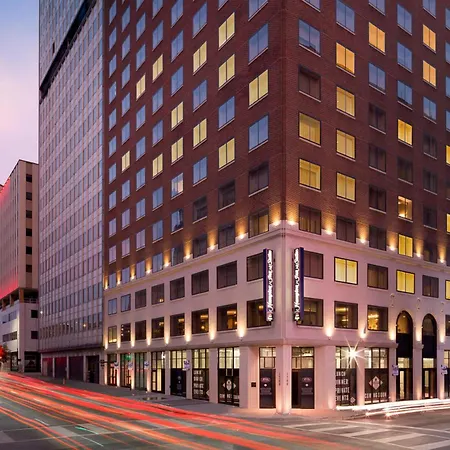 Hampton Inn & Suites Dallas Downtown-3